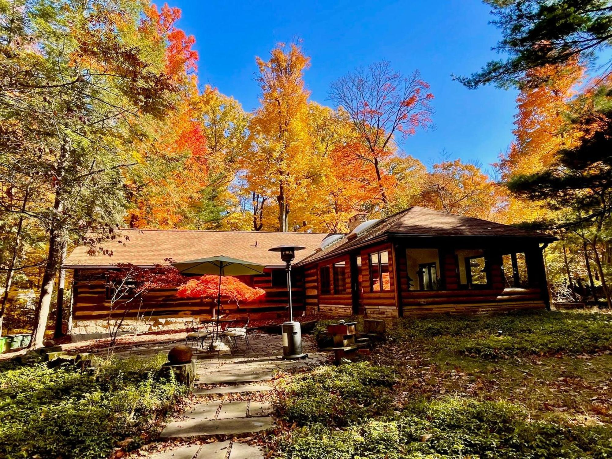 Log Cabin - Natures Oasis - Fire Pit & Gazebo Cleveland Kültér fotó